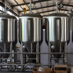 想要酿造好的精酿啤酒，啤酒设备的选择很关键