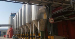 山东精鹰为啤酒厂扩产增加30吨发酵罐项目已安装调试完成